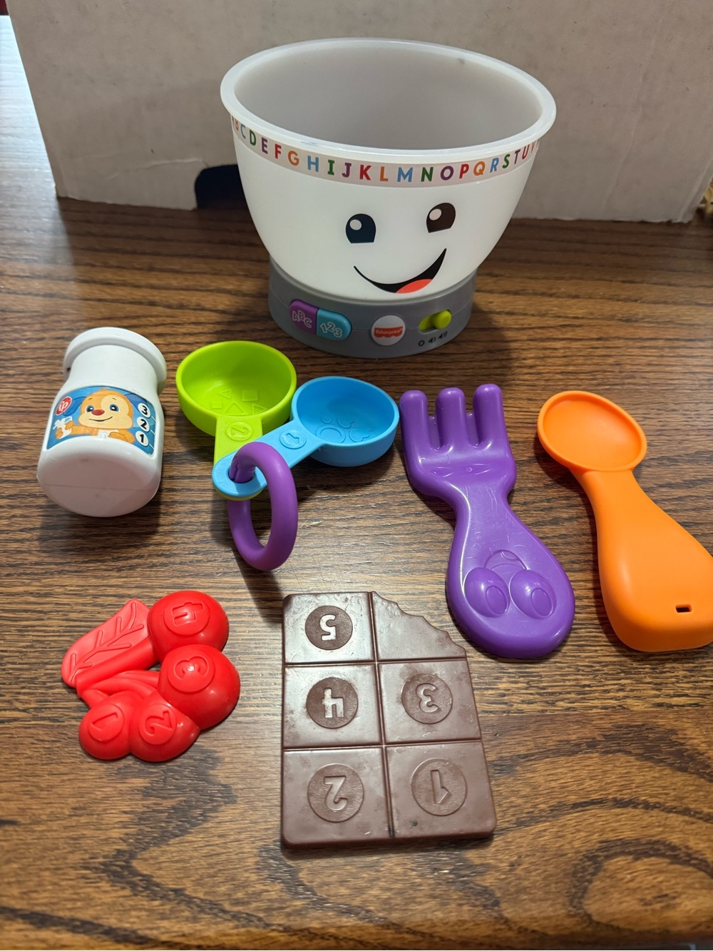 Fisher-Price laugh and learn  Learning Snack Cup with Play Utensils